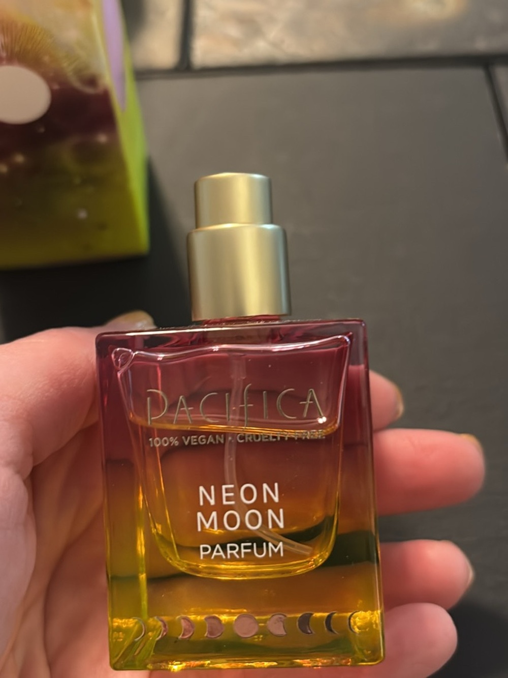 Pacifica Neon Moon Parfum Perfume Jasmine Sandalwood Smoky Cardamom